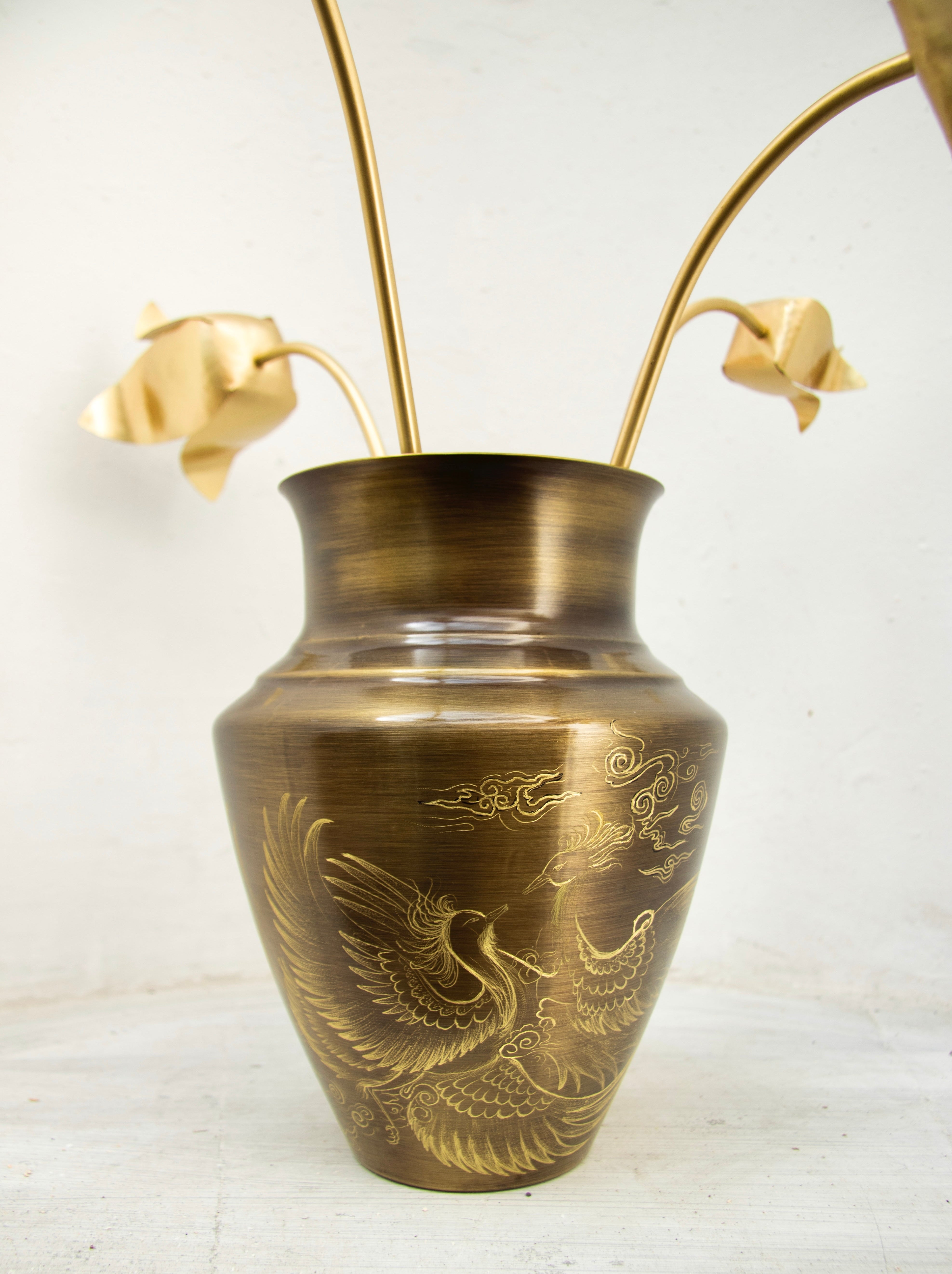 Zümrût Ve Kûmru Vazo