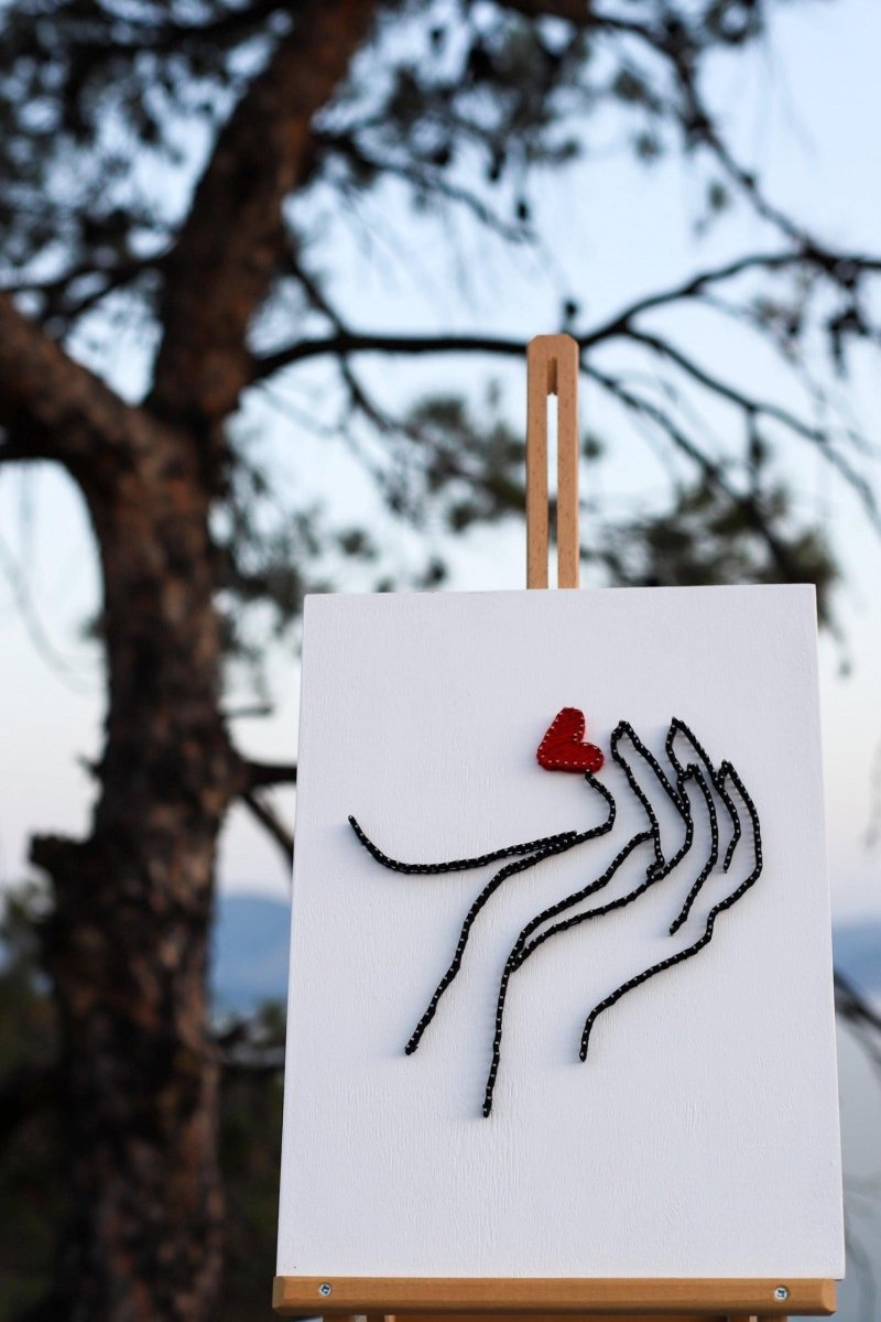 String Art & Line Art Tablo - Kiss