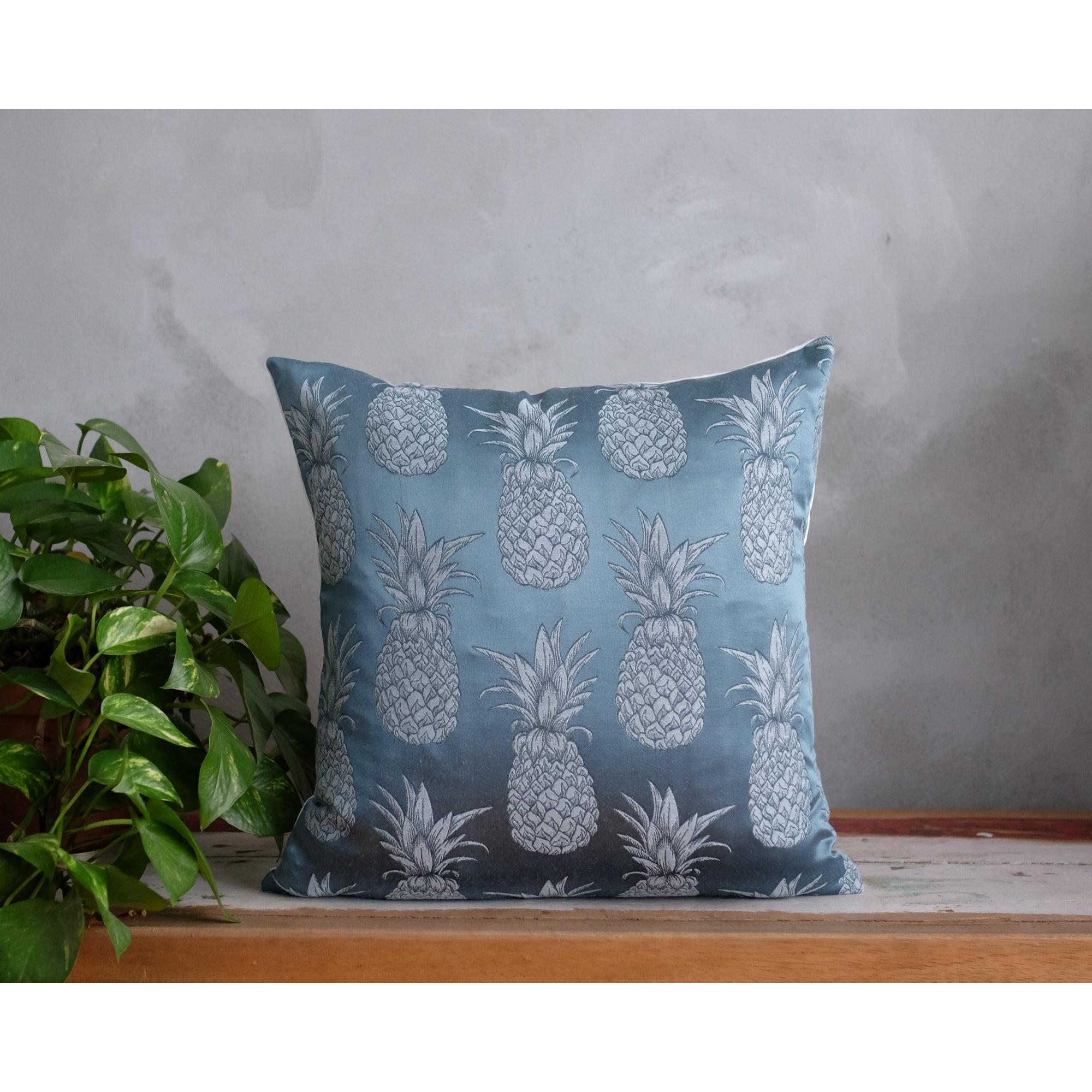 Ananaslı Tropikal Gümüş Gri ve Zümrüt Yeşili Yastık Kılıfı