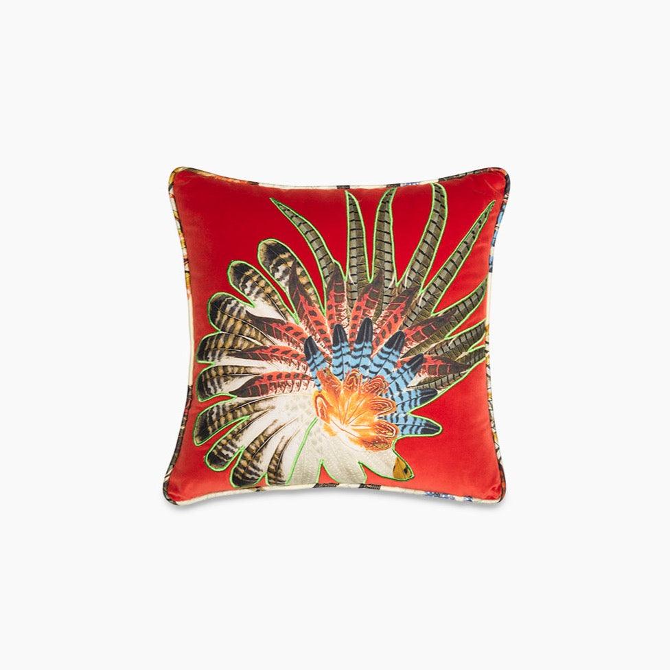 Aplik ve Fitil Detaylı Kırmızı Kadife Kırlent