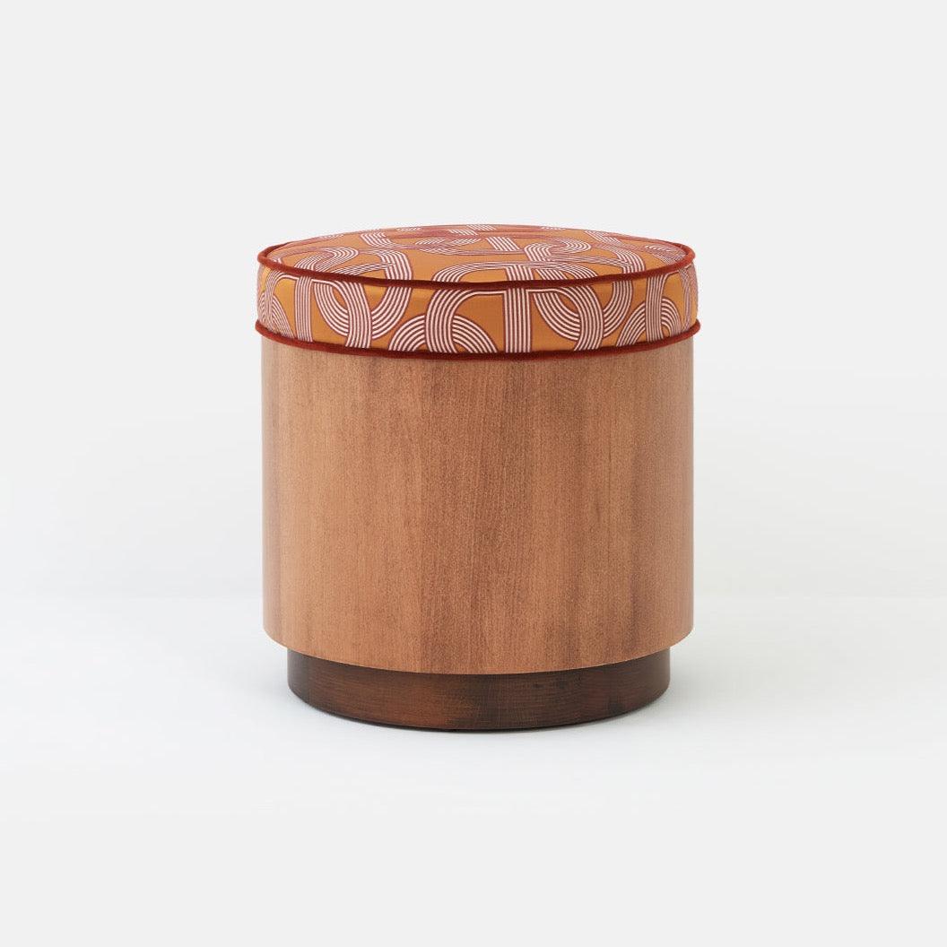 Çember Desen Detaylı Ahşap Puf