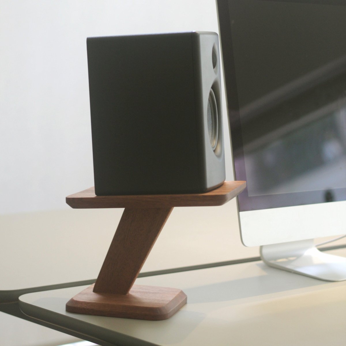 Chain No.8 Maun Hoparlör Standı