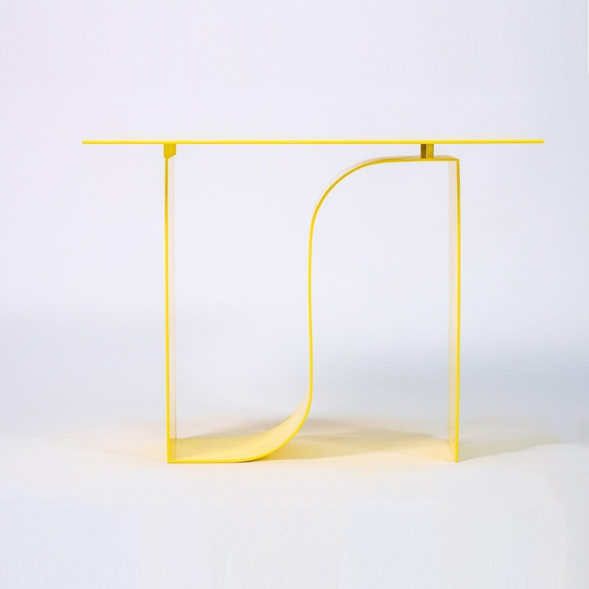 Curve No.2 Dergilik / Yan Sehpa Sarı