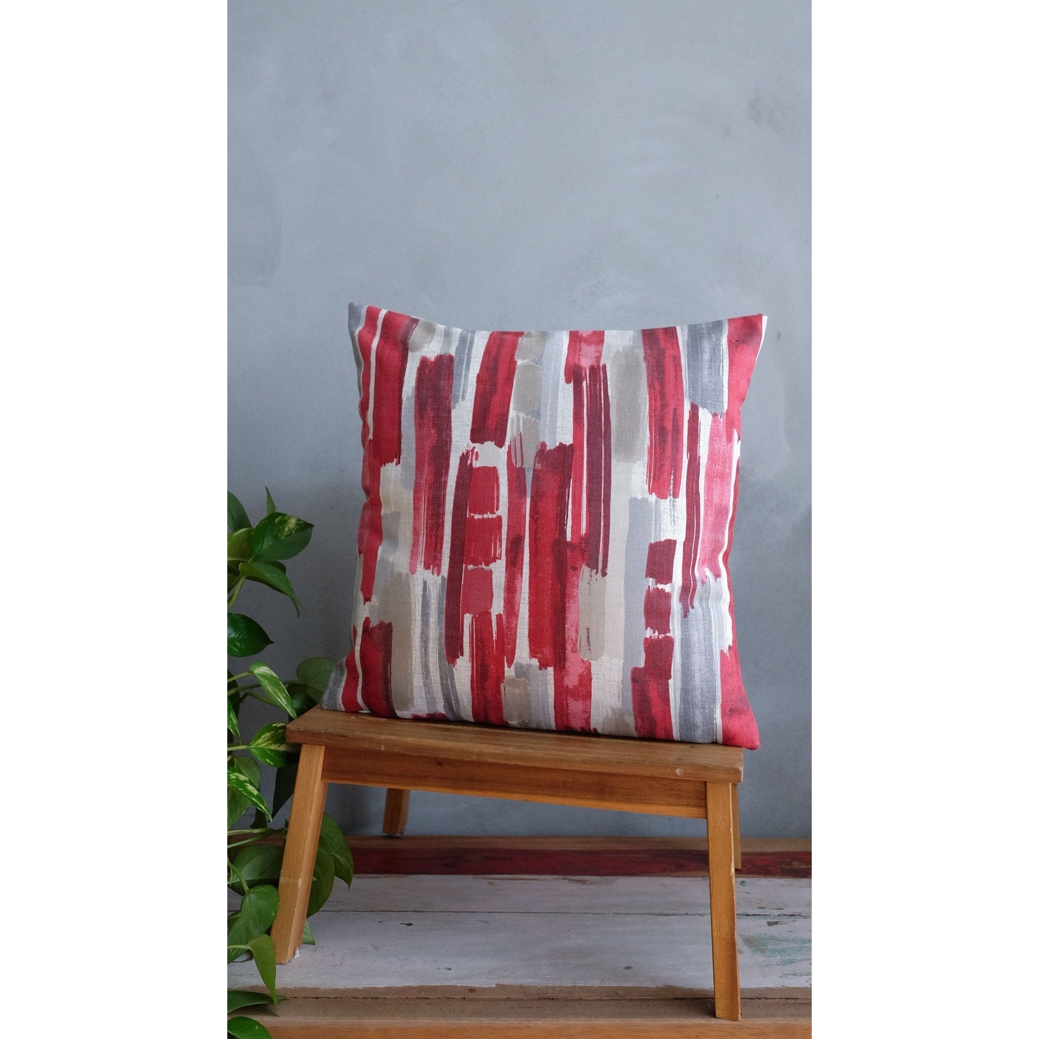 Kırmızı & Gri Fırça Darbeli Yastık Kılıfı