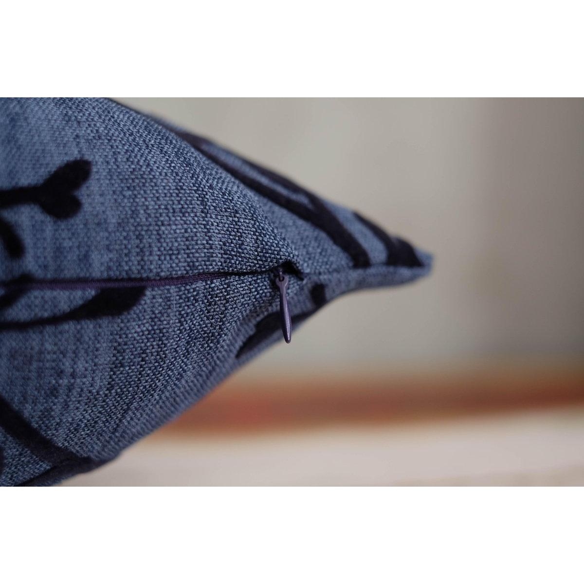 Koyu Mavi Kadife Dallar Modern Kırlent Kılıfı