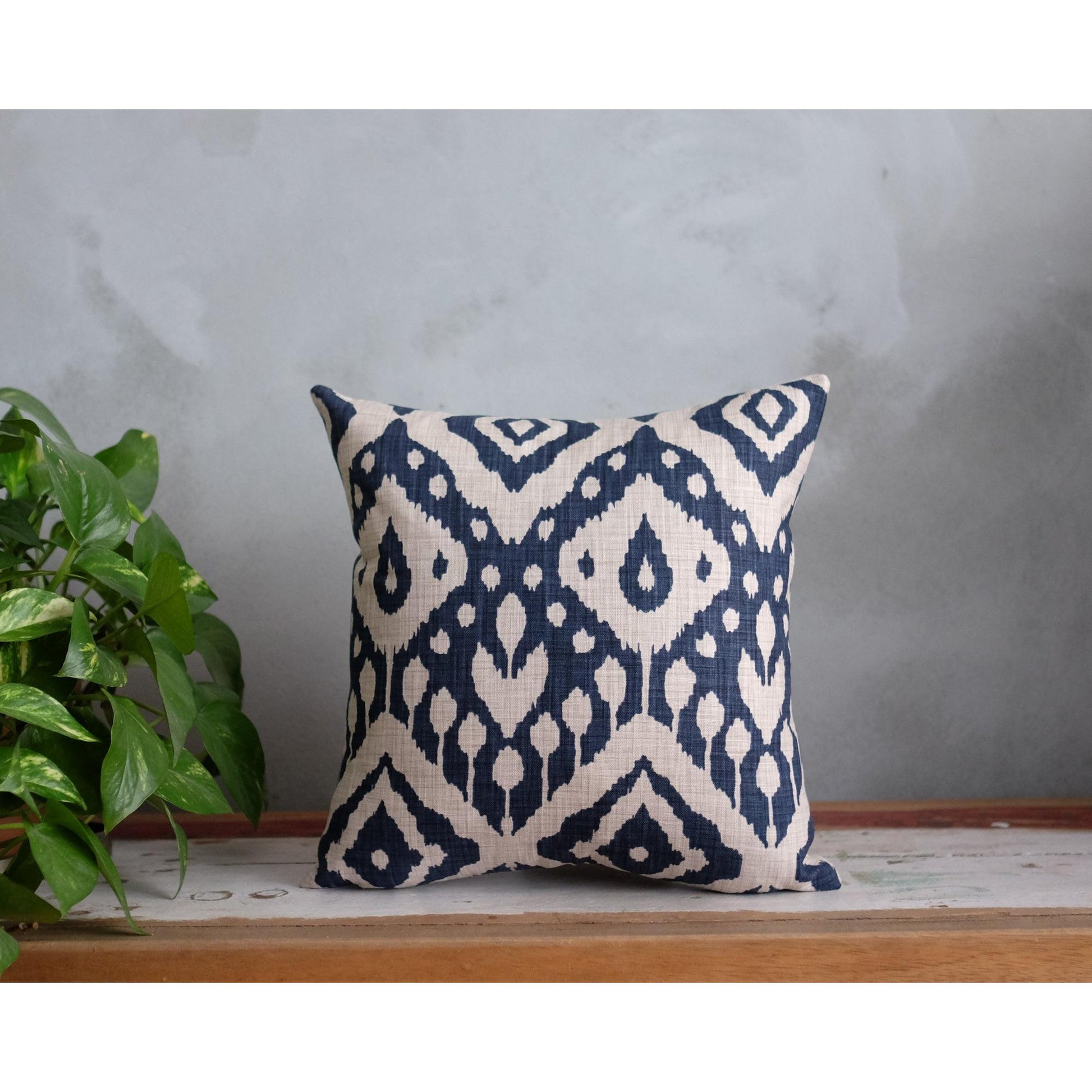 Lacivert Bej Oryantal Dizayn Kırlent Kılıfı