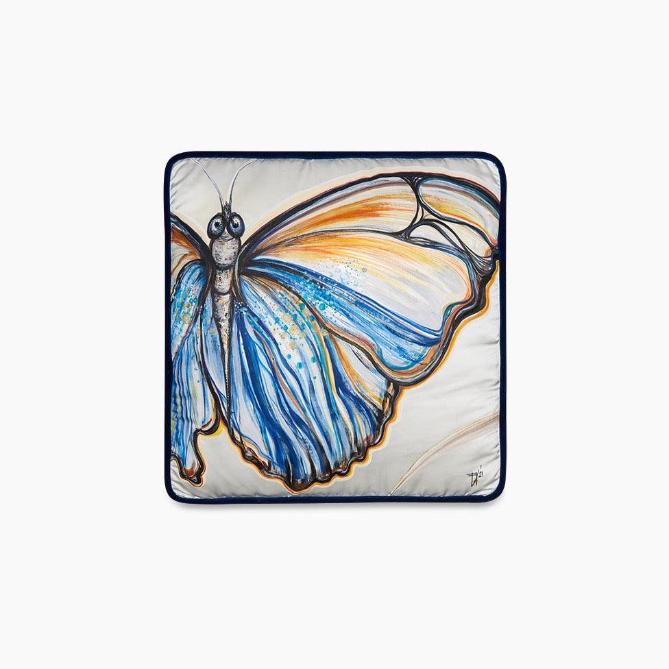 Mavi Kelebek İpek Üzerine El Boyaması Kırlent