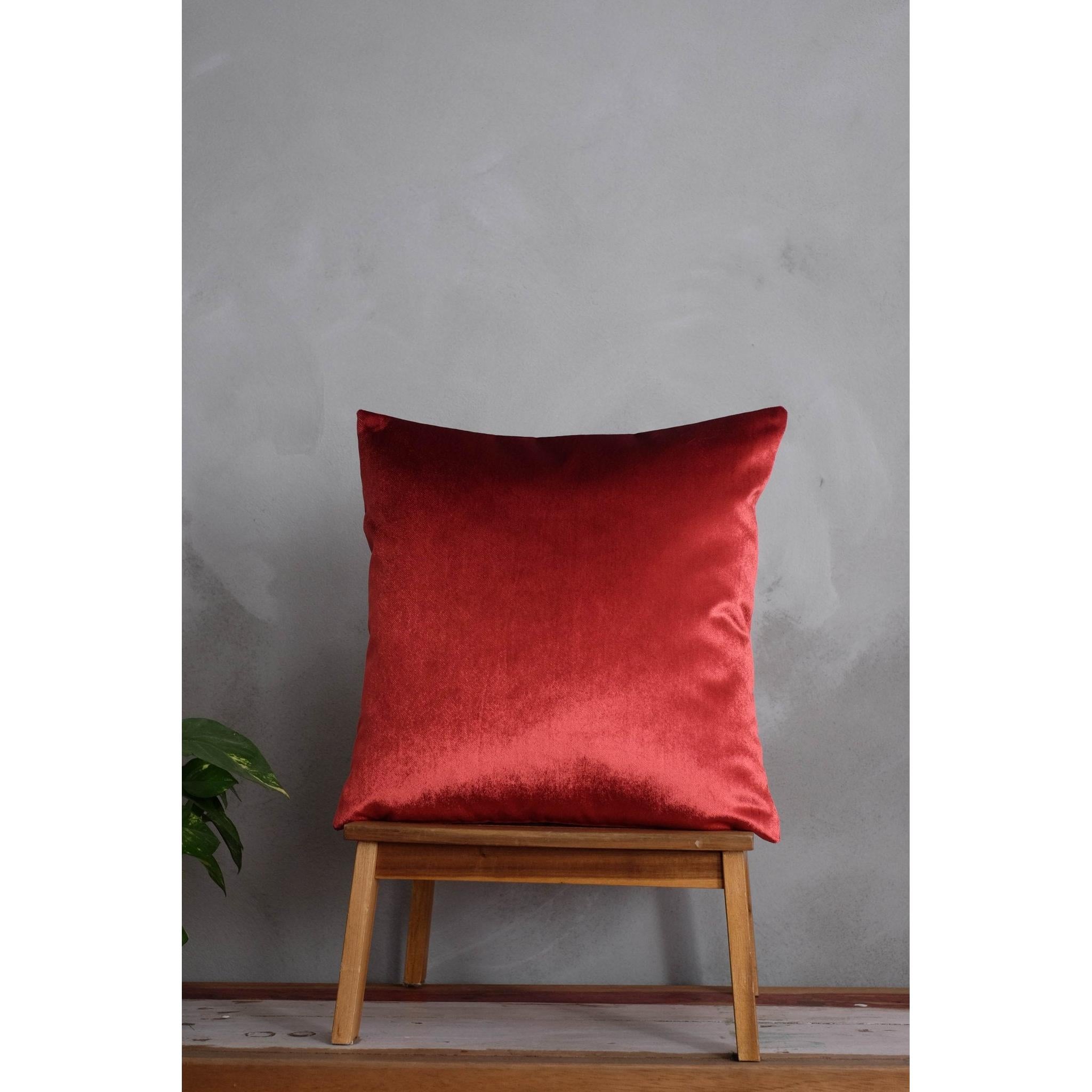 Parlak Şarap Kırmızısı Kadife Yılbaşı Yastık Kılıfı