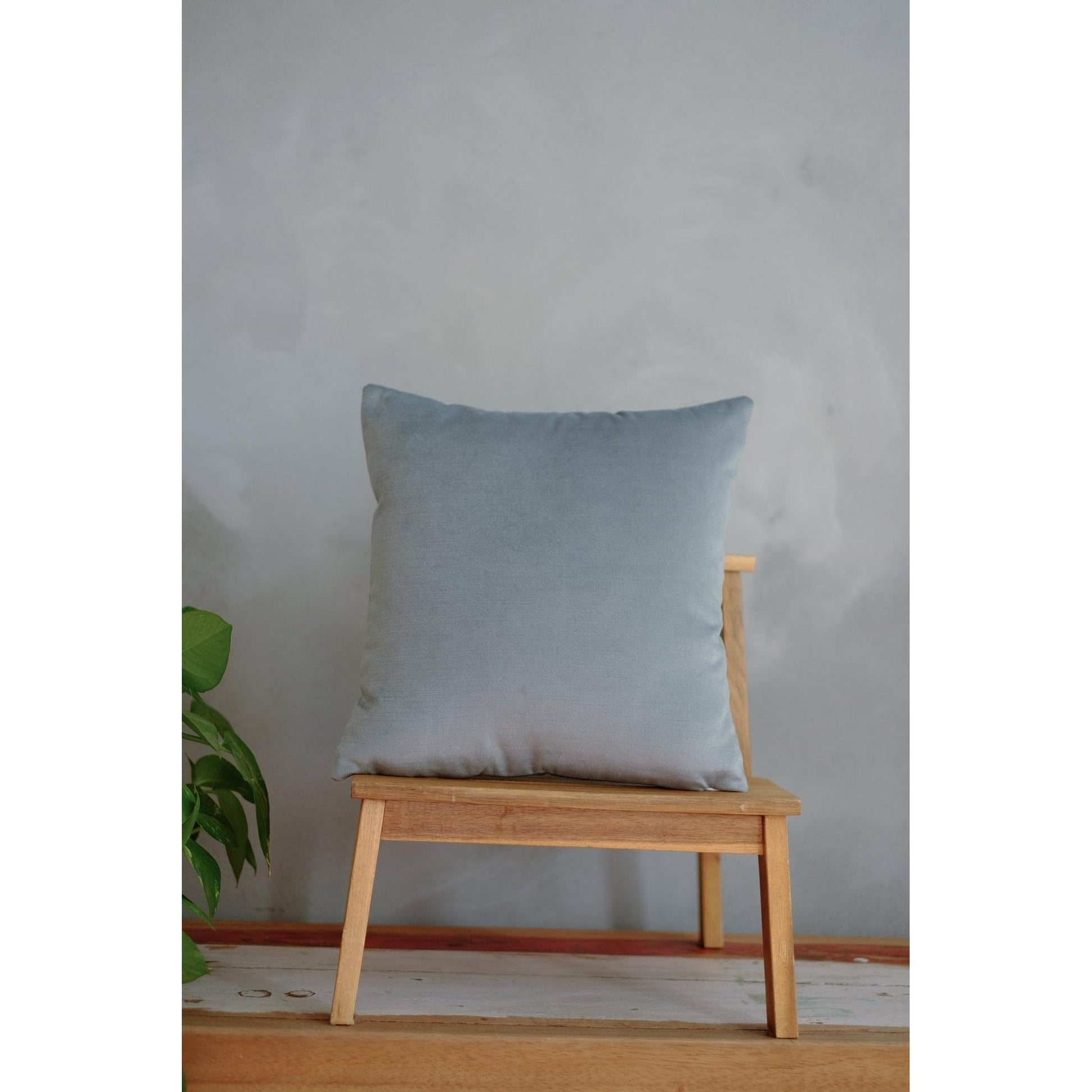 Persan Kumaş, Buz Mavisi Mat Kadife Yastık Kılıfı