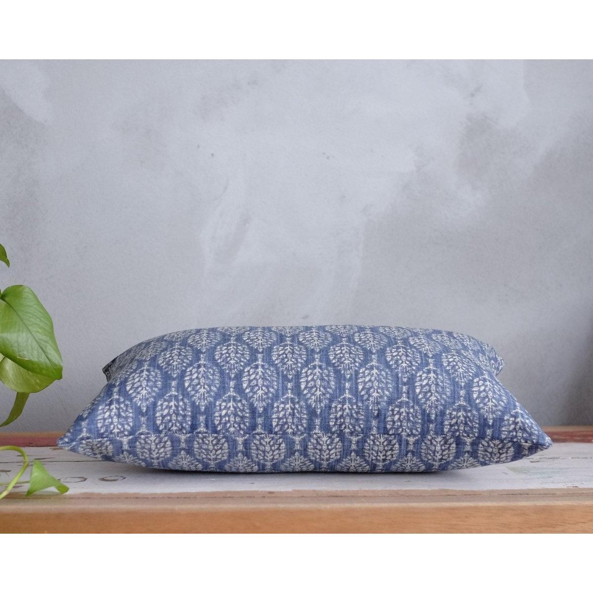 Scandinavian Mavi Dikdörtgen Yastık Kılıfı