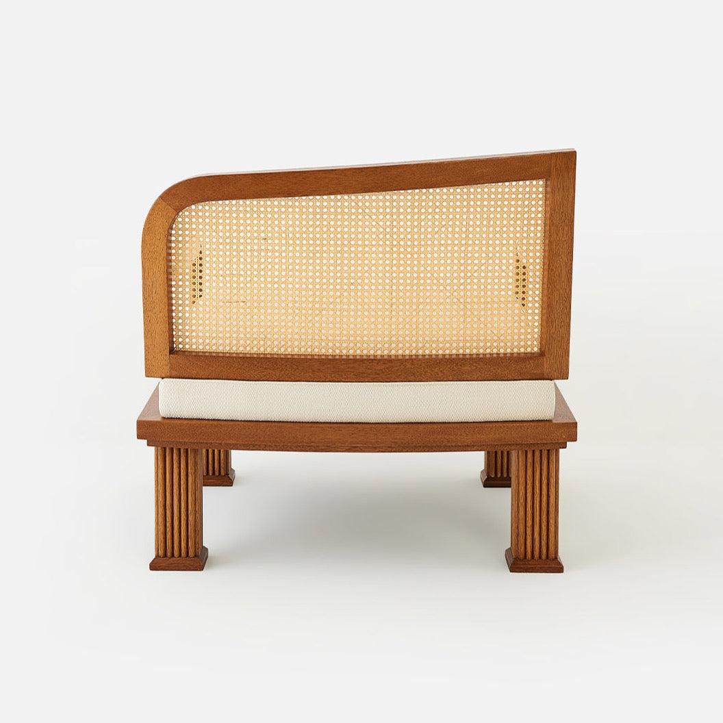 Rattan Detaylı Ceviz Lounge Koltuk