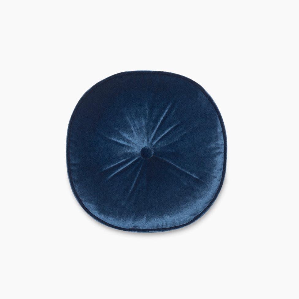 Yuvarlak Düğme Detaylı Saks Mavisi Kadife Kırlent