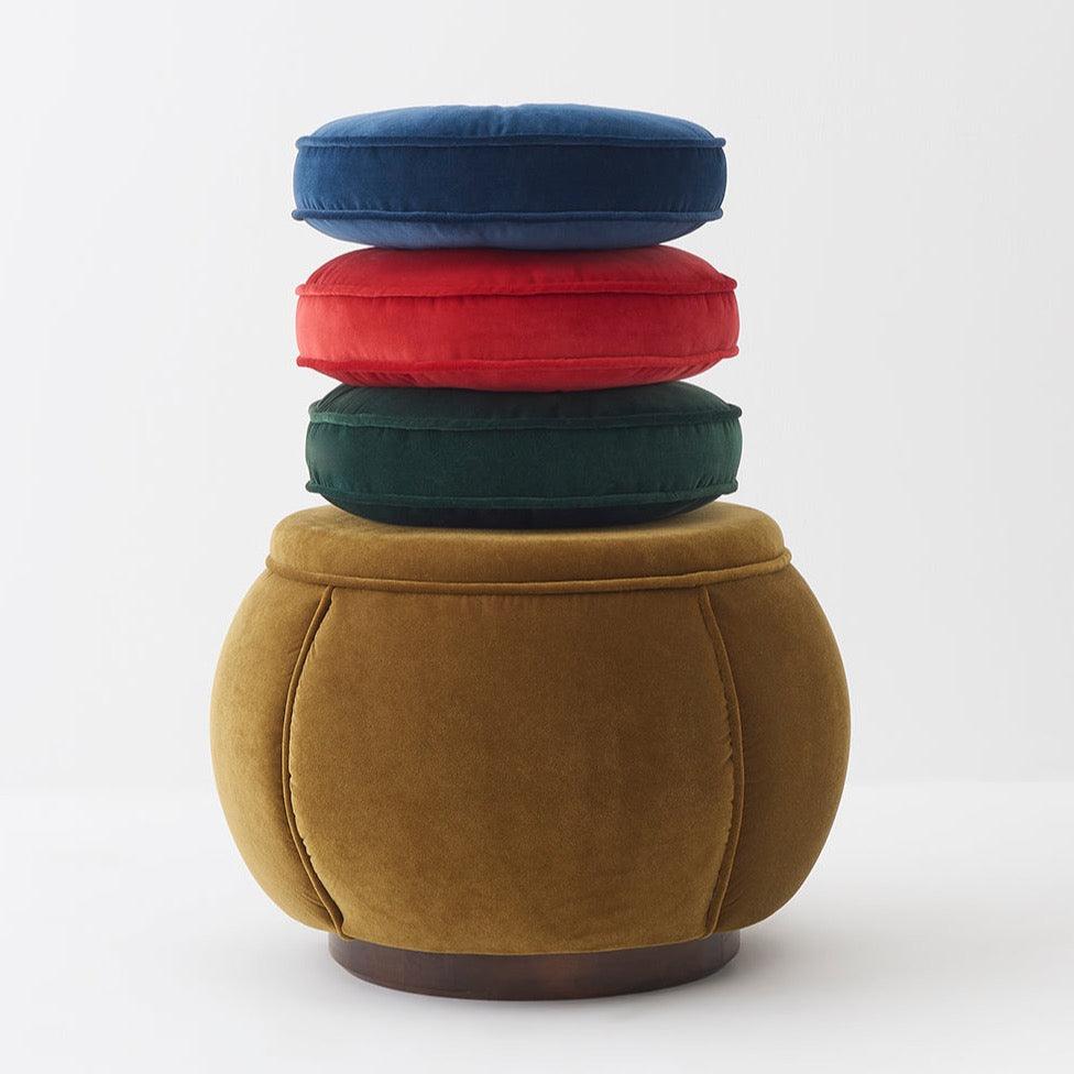 Yuvarlak Düğme Detaylı Yeşil Kadife Kırlent