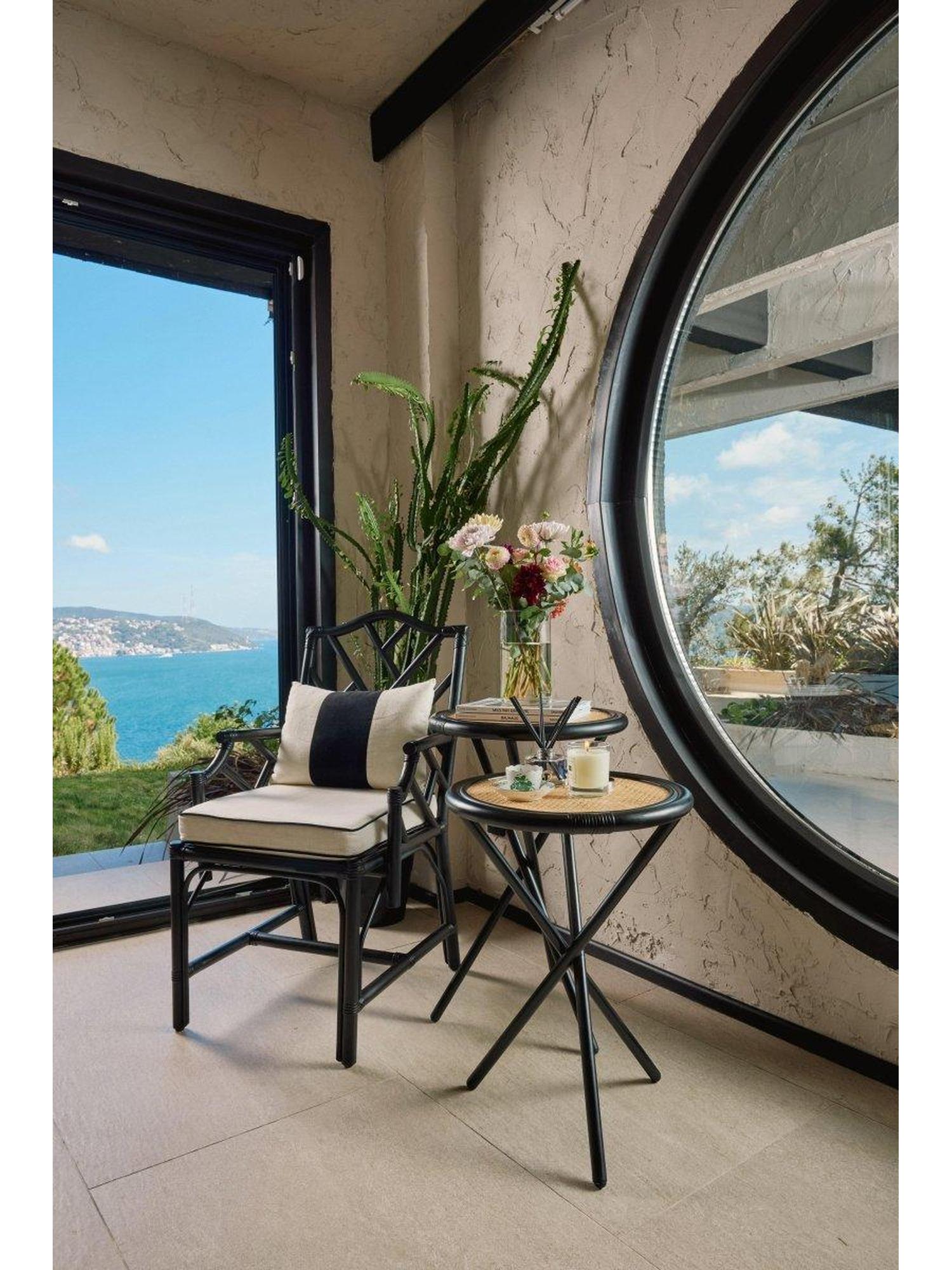 Circle Rattan Sehpa