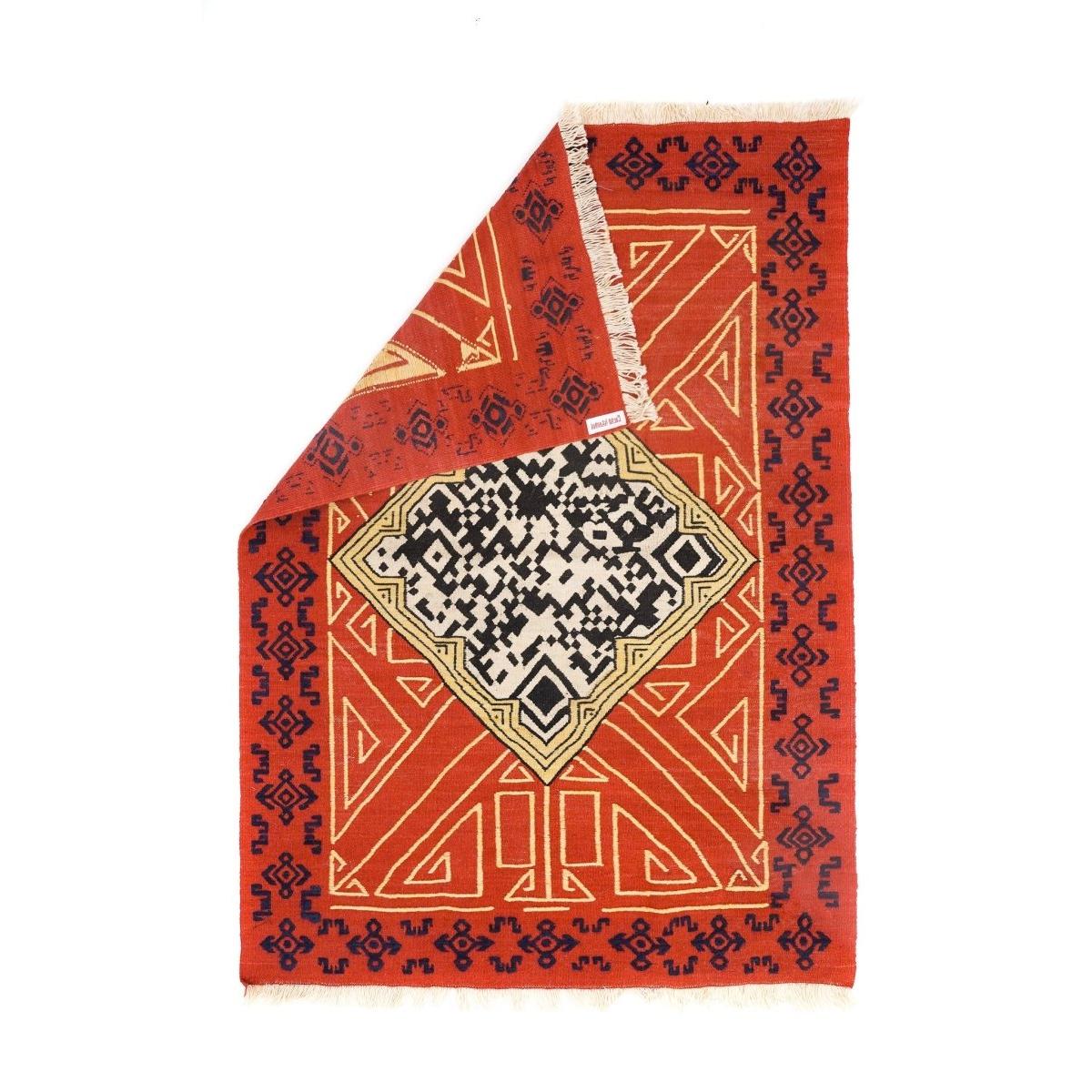 QR Cicim Tekniğiyle El Dokuması Kilim