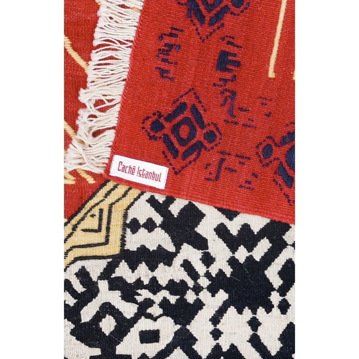 QR Cicim Tekniğiyle El Dokuması Kilim