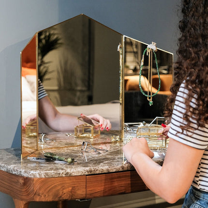 El Crea Designs - 80cm x 50cm Pirinç Masaüstü Makyaj Aynası - Ayna