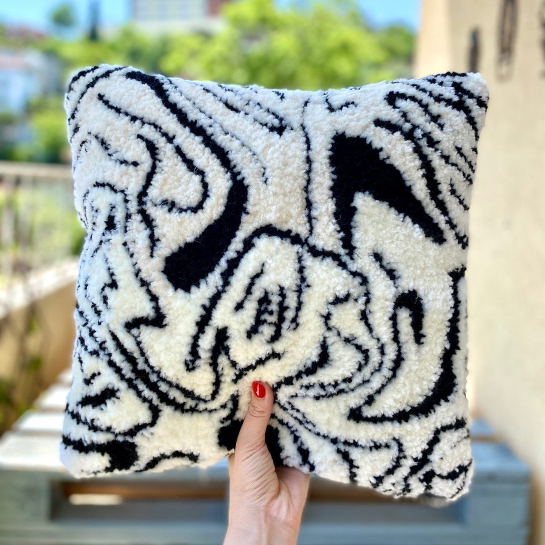 FILLE A FILLE DESIGN STUDIO - Flow Black Pillow - Yastık & Kırlent