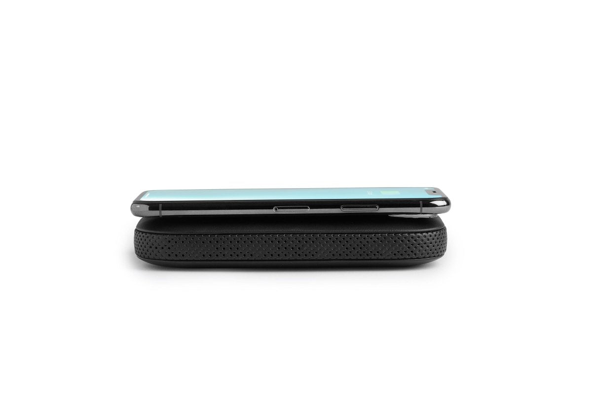 Lexon Powersound Kablosuz Şarj Cihazı ve Bluetooth Hoparlör- Siyah