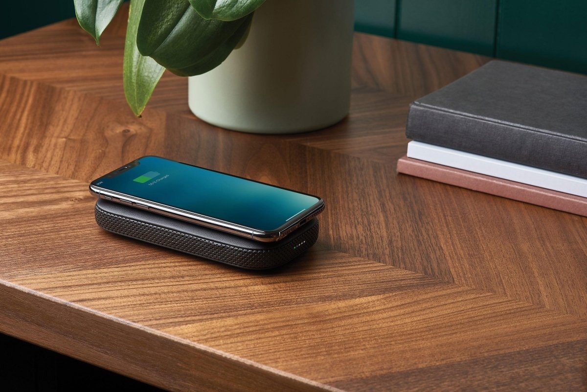 Lexon Powersound Kablosuz Şarj Cihazı ve Bluetooth Hoparlör- Siyah