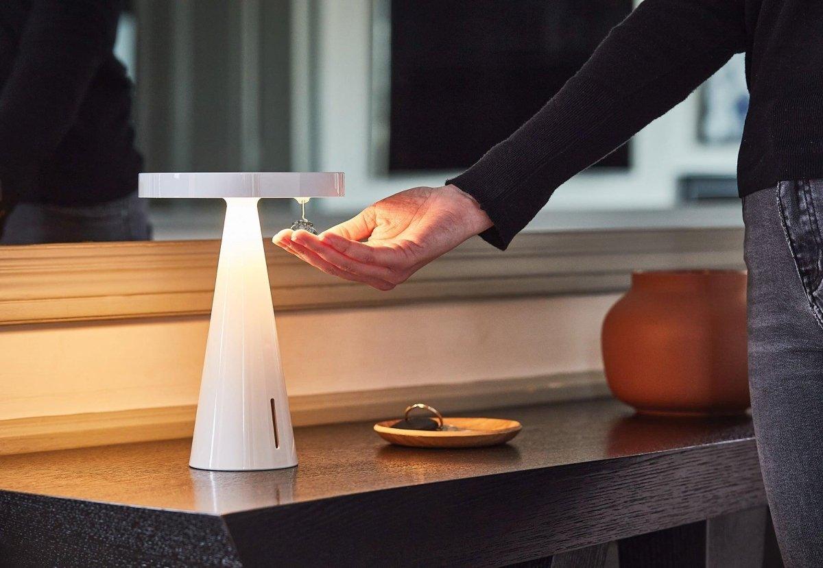 Lexon Mano Sensörlü Aydınlatmalı Dezenfektan Dispanseri - Beyaz