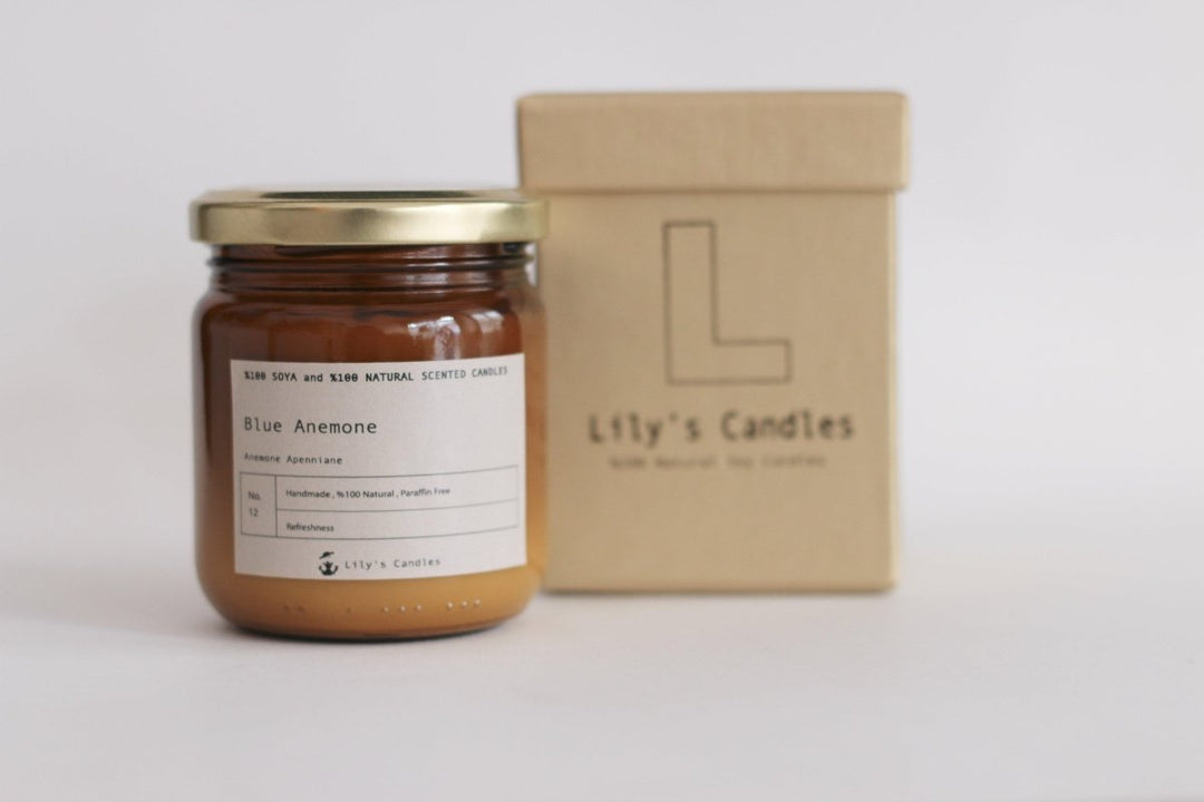 Lily's Candles - Mavi Anemon Çiçeği Kahverengi Cam %100 Doğal Mum - Mum