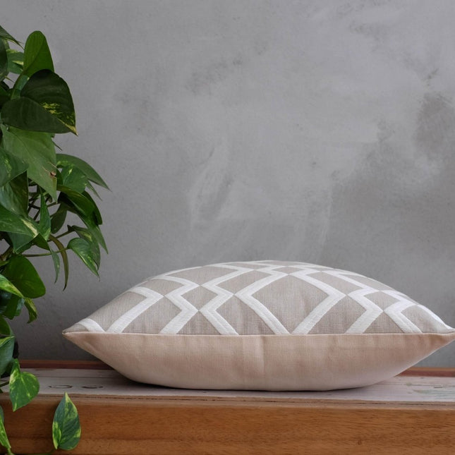 MILIVA HOME - Kum Rengi Nakışlı Boho Yastık Kılıfı - Kırlent Kılıfı