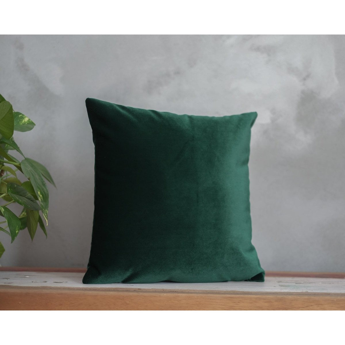 Zümrüt Yeşili Kadife Yastık Kılıfı
